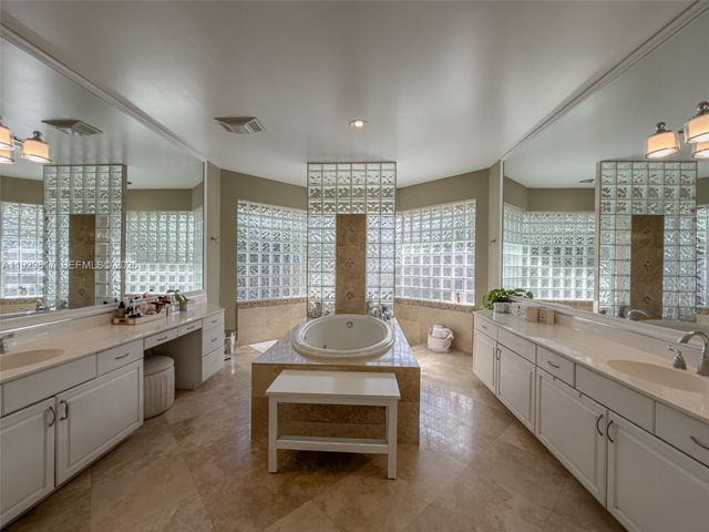 2950 Medinah, Weston, FL 33332