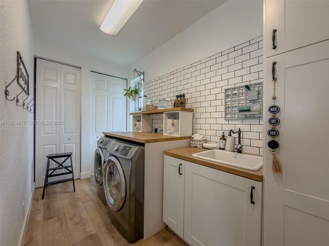 2950 Medinah, Weston, FL 33332