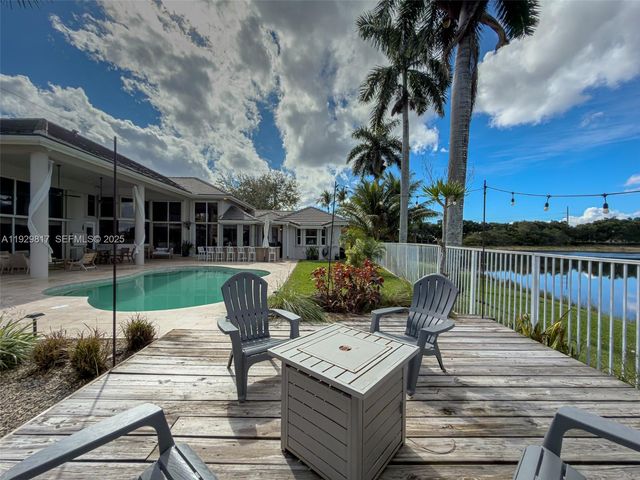 2950 Medinah, Weston, FL 33332