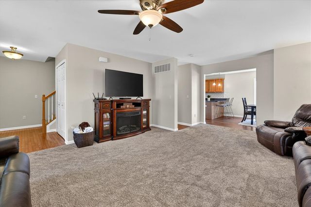86 Fox Meadows Court, Howell, MI 48843