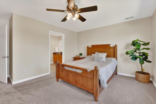 86 Fox Meadows Court, Howell, MI 48843