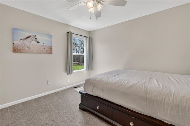 86 Fox Meadows Court, Howell, MI 48843