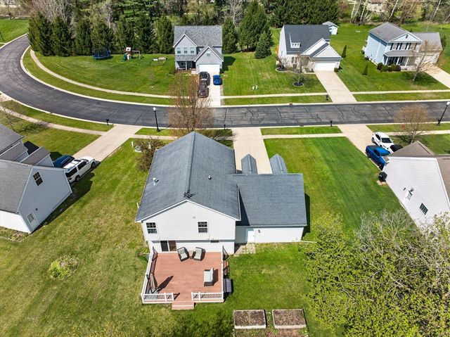 86 Fox Meadows Court, Howell, MI 48843