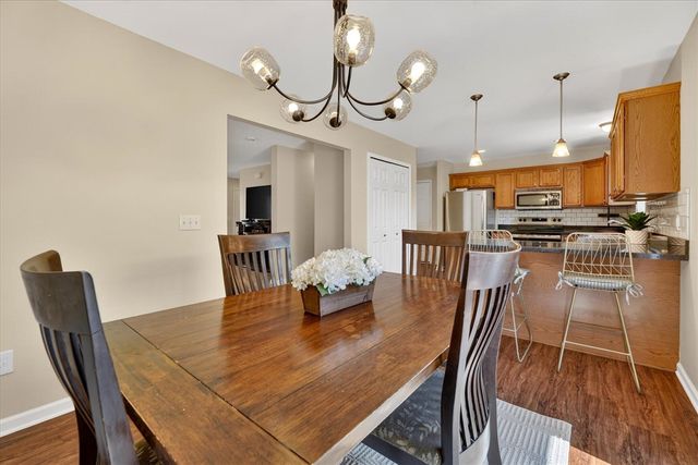 86 Fox Meadows Court, Howell, MI 48843