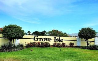 760 LAKE ORCHID Circle 204, Vero Beach, FL 32962