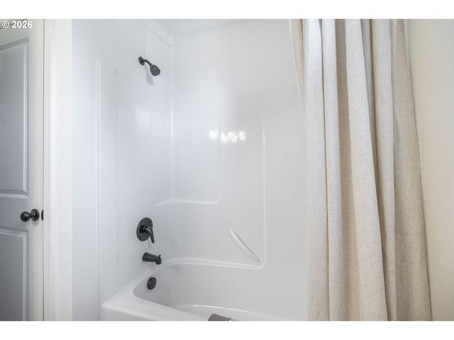 387 Ne 22ND Ave, Canby, OR 97013