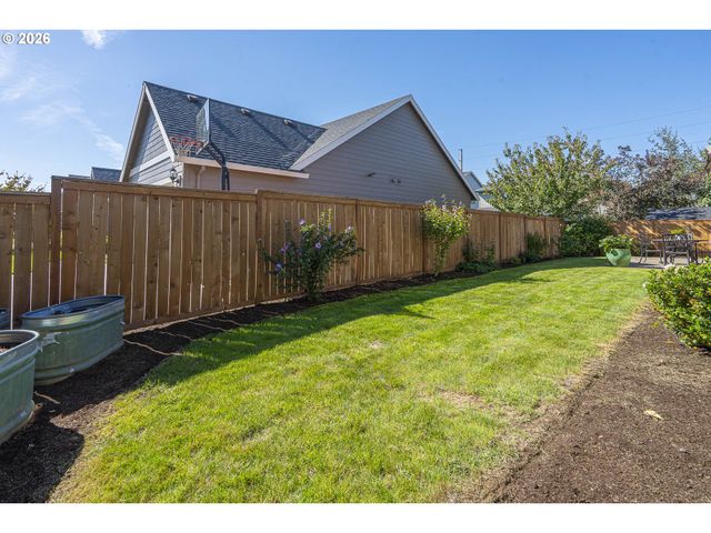 387 Ne 22ND Ave, Canby, OR 97013