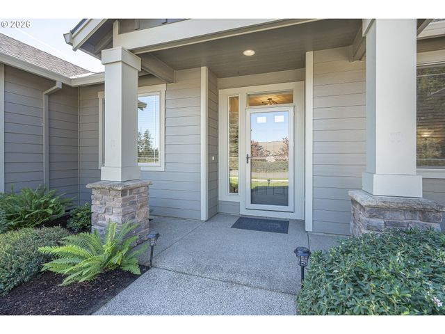 387 Ne 22ND Ave, Canby, OR 97013