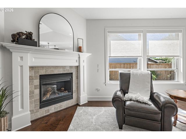 387 Ne 22ND Ave, Canby, OR 97013