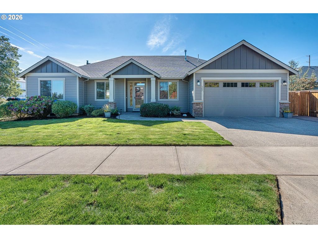 387 Ne 22ND Ave, Canby, OR 97013