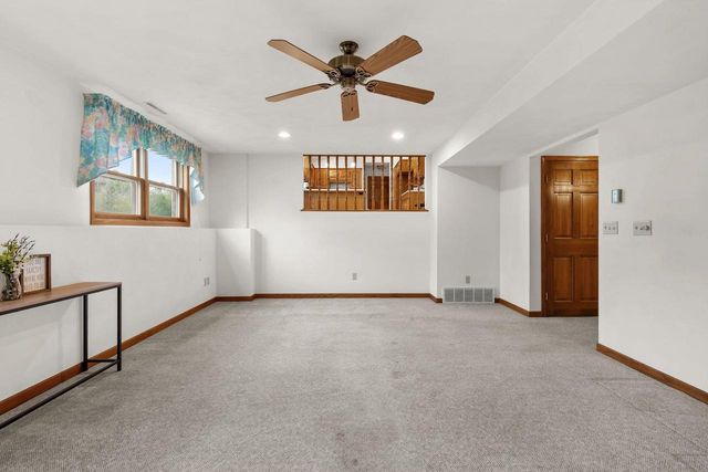 2108 S MATTHIAS STREET, Appleton, WI 54915