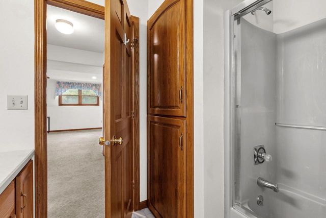2108 S MATTHIAS STREET, Appleton, WI 54915