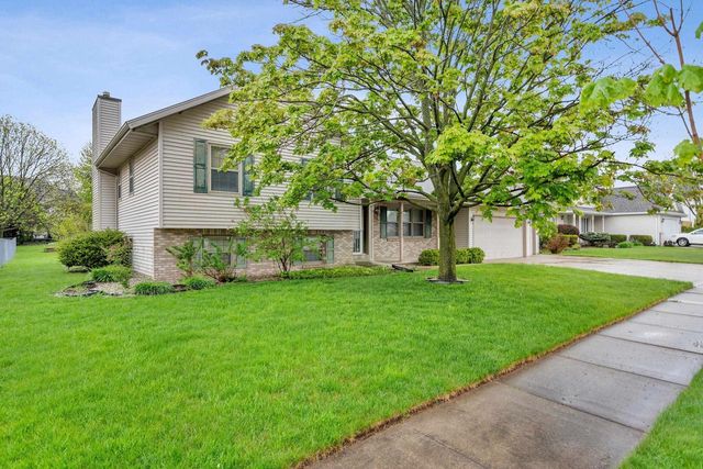 2108 S MATTHIAS STREET, Appleton, WI 54915