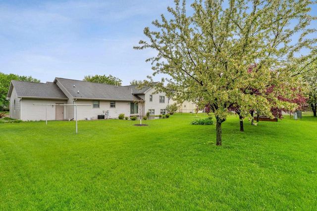 2108 S MATTHIAS STREET, Appleton, WI 54915