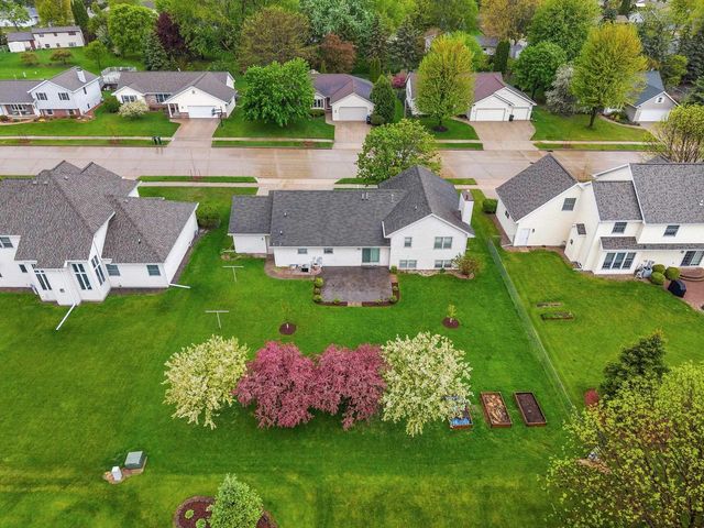 2108 S MATTHIAS STREET, Appleton, WI 54915