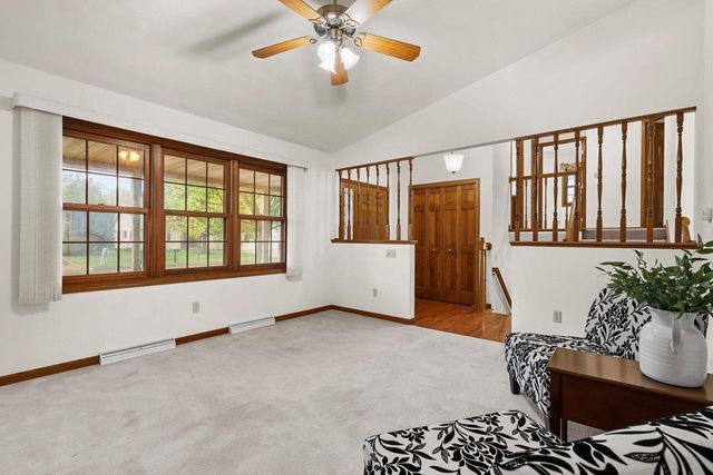 2108 S MATTHIAS STREET, Appleton, WI 54915