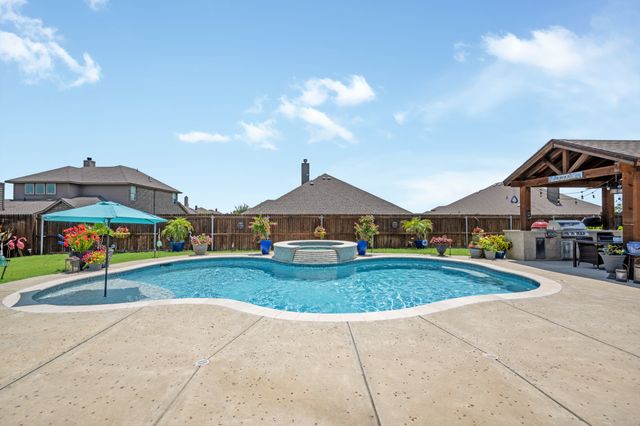 834 Rustic Trail, Midlothian, TX 76065