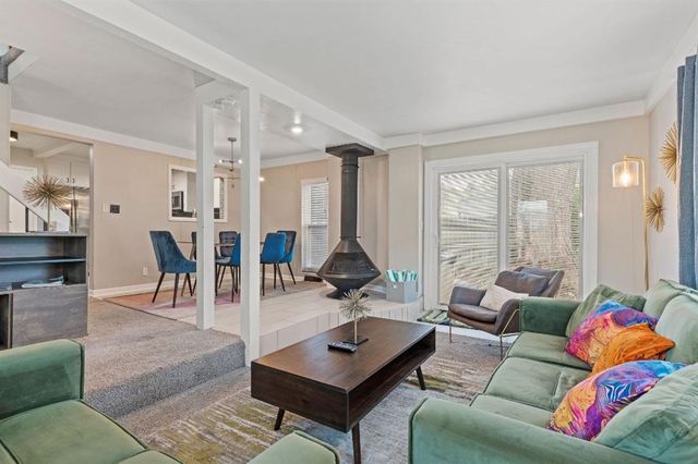 6900 W 72nd Terrace, Overland Park, KS 66204