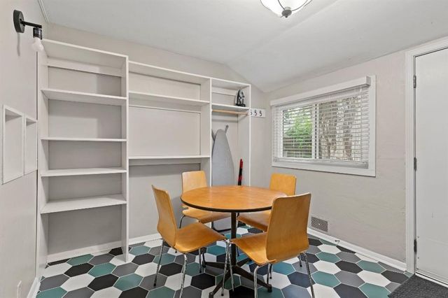 6900 W 72nd Terrace, Overland Park, KS 66204