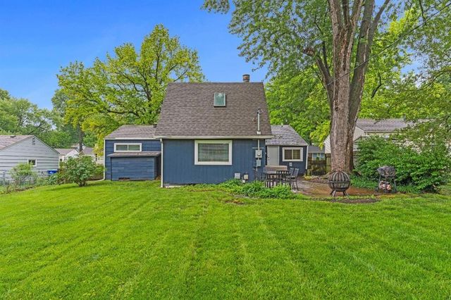 6900 W 72nd Terrace, Overland Park, KS 66204