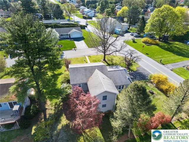 1078 Hill Drive, Lower Macungie Twp, PA 18103
