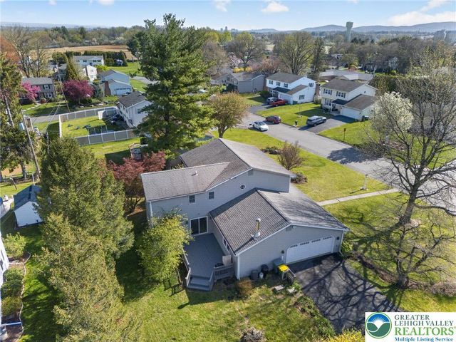 1078 Hill Drive, Lower Macungie Twp, PA 18103