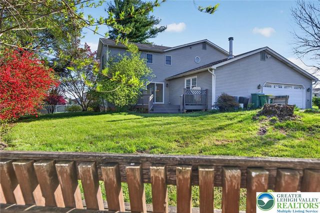 1078 Hill Drive, Lower Macungie Twp, PA 18103