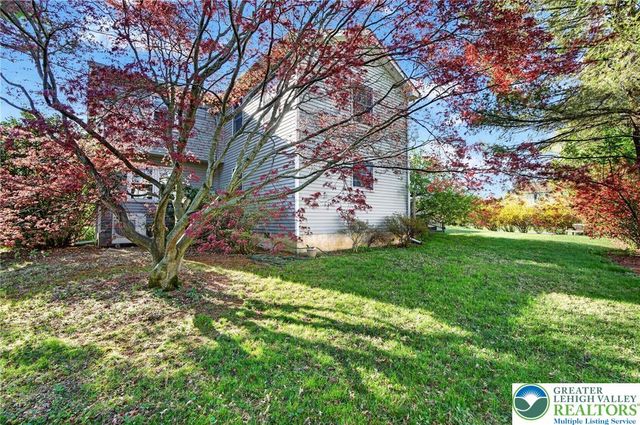 1078 Hill Drive, Lower Macungie Twp, PA 18103
