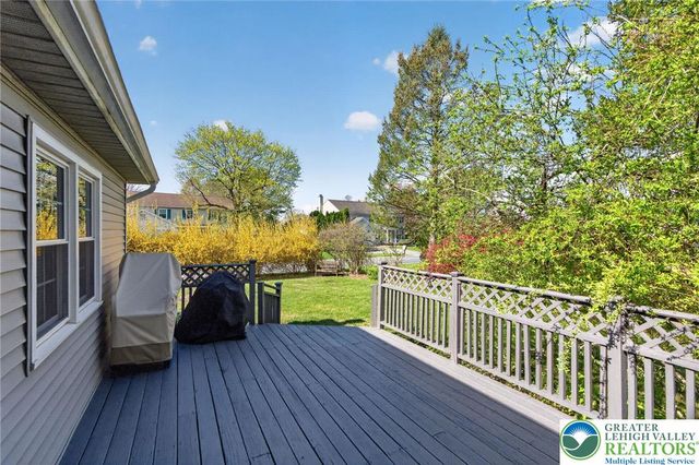 1078 Hill Drive, Lower Macungie Twp, PA 18103