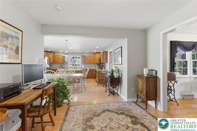 1078 Hill Drive, Lower Macungie Twp, PA 18103