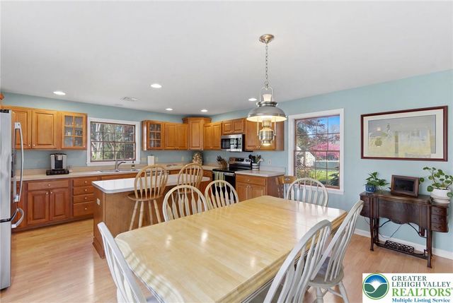 1078 Hill Drive, Lower Macungie Twp, PA 18103