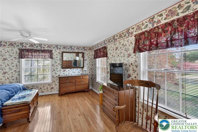 1078 Hill Drive, Lower Macungie Twp, PA 18103