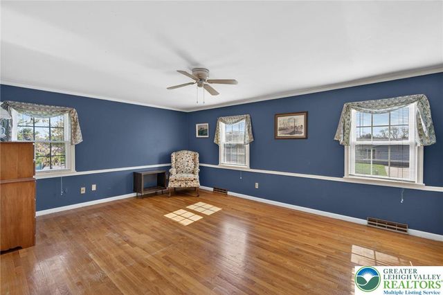 1078 Hill Drive, Lower Macungie Twp, PA 18103