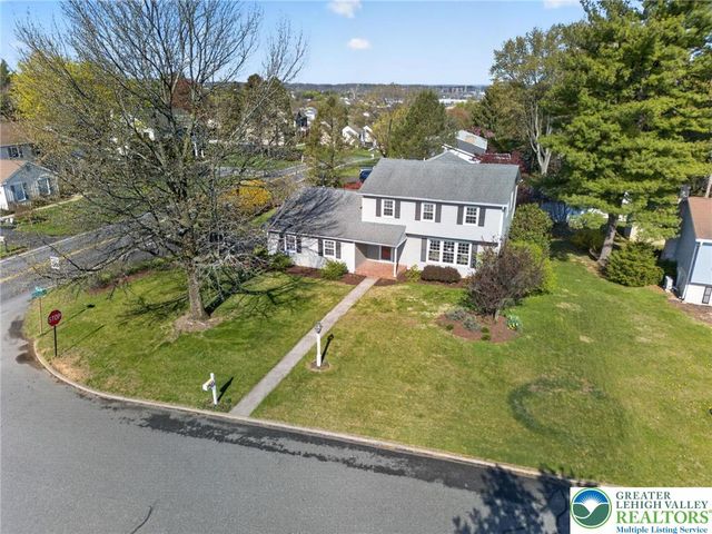 1078 Hill Drive, Lower Macungie Twp, PA 18103