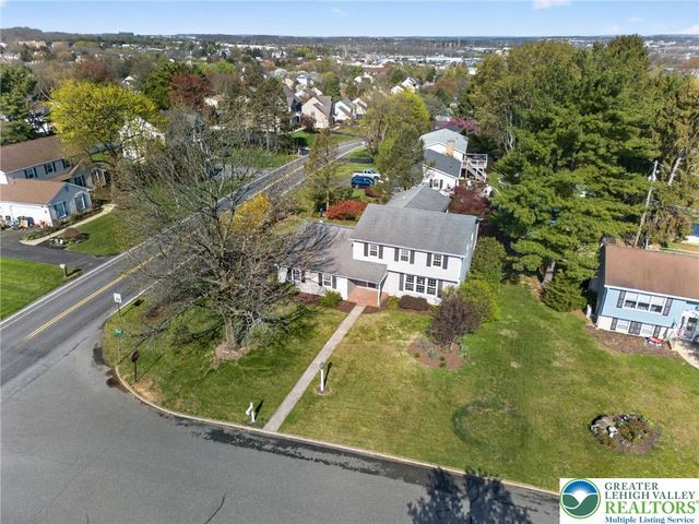1078 Hill Drive, Lower Macungie Twp, PA 18103