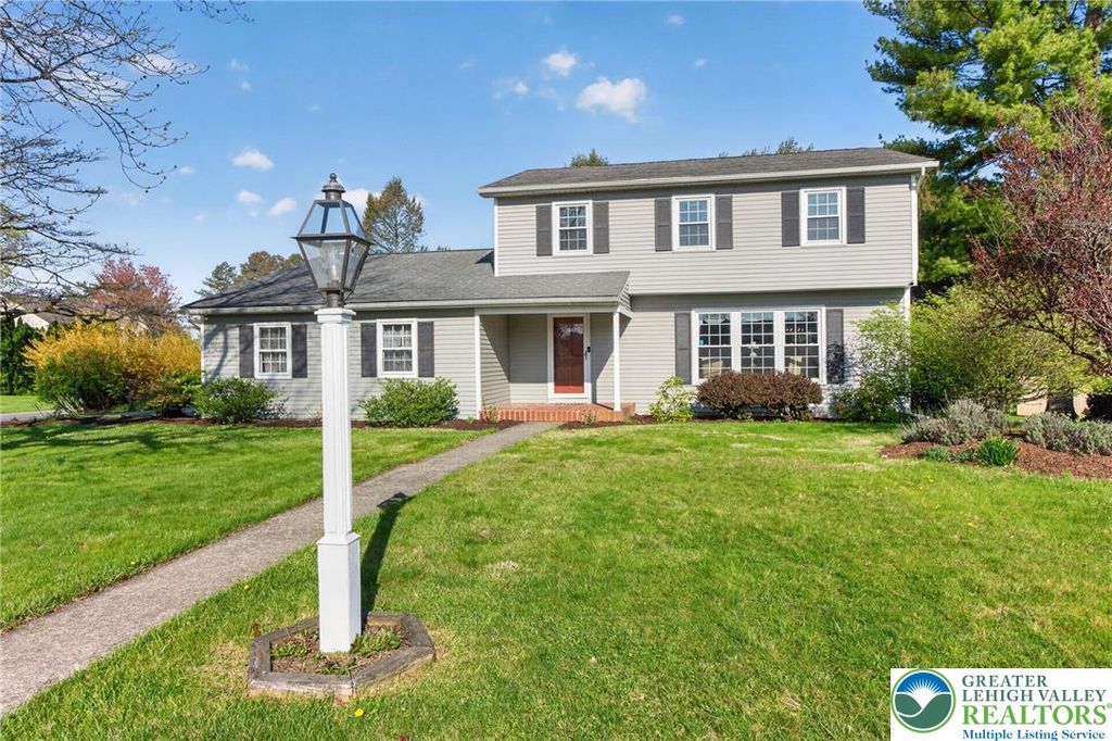 1078 Hill Drive, Lower Macungie Twp, PA 18103