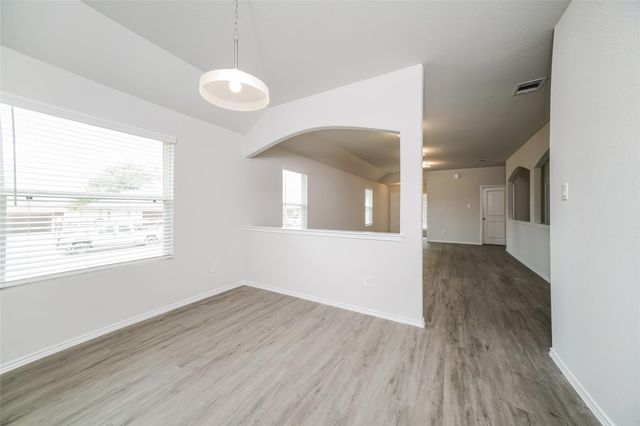 206 Pronghorn Drive, Huntsville, TX 77320