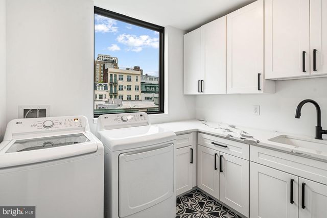 2316 SANSOM ST, Philadelphia, PA 19103