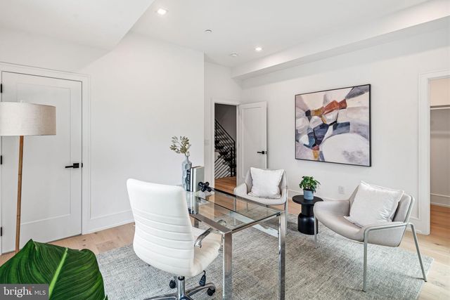 2316 SANSOM ST, Philadelphia, PA 19103