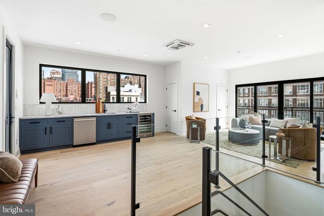 2316 SANSOM ST, Philadelphia, PA 19103