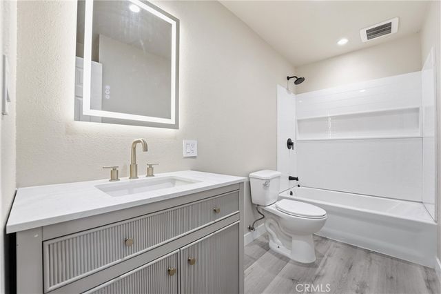 11306 Rosecrans Avenue, Norwalk, CA 90650