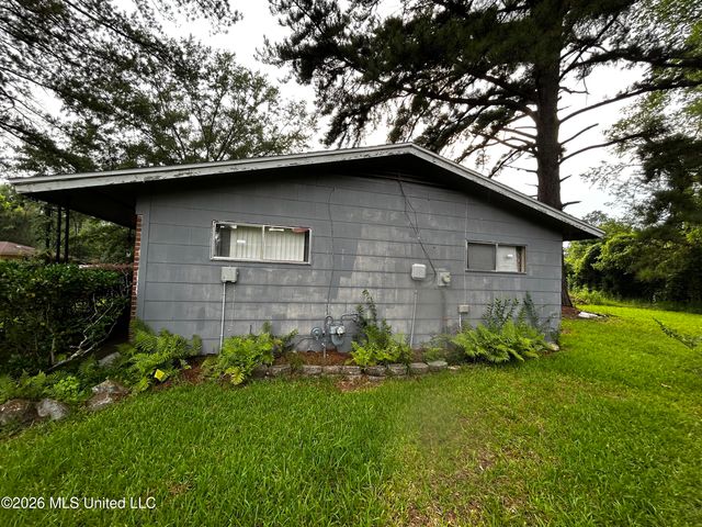 6507 George Washington Drive, Jackson, MS 39213