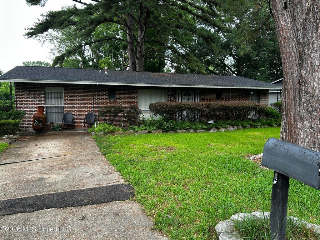 6507 George Washington Drive, Jackson, MS 39213