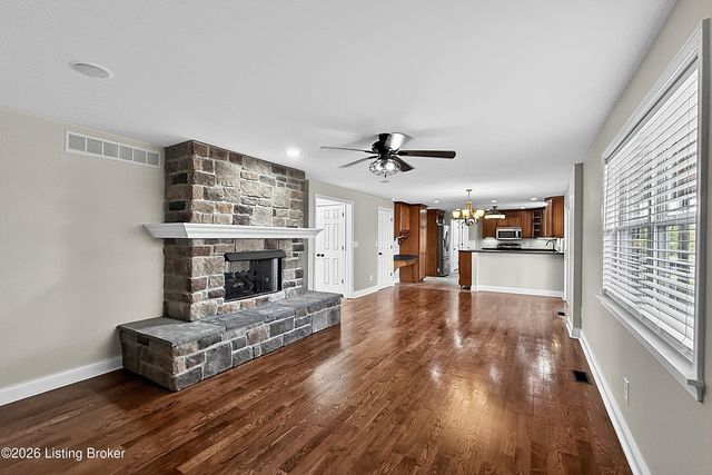 376 Gene St, Mt Washington, KY 40047