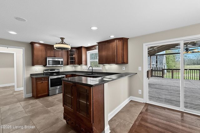 376 Gene St, Mt Washington, KY 40047