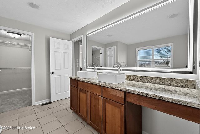 376 Gene St, Mt Washington, KY 40047