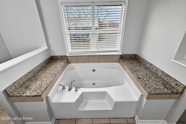 376 Gene St, Mt Washington, KY 40047