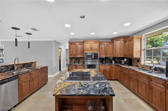 1229 SW 21st TER, Cape Coral, FL 33991
