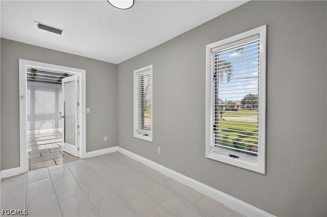 1229 SW 21st TER, Cape Coral, FL 33991