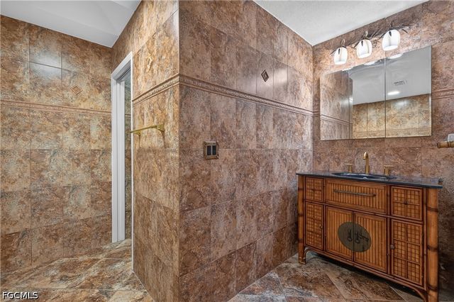 1229 SW 21st TER, Cape Coral, FL 33991